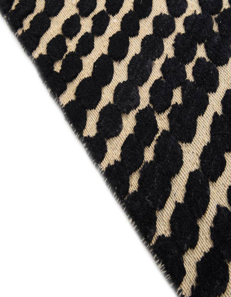 Detail image of  7' 11 x 10' 5  Hand Knotted Darya Wool Rug