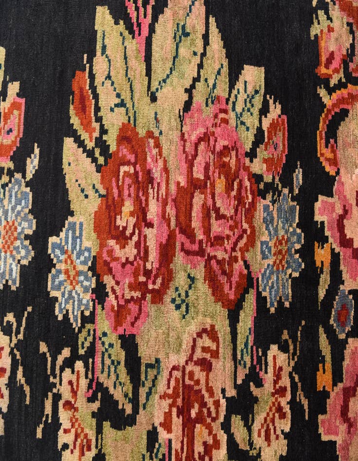 Detail image of  8' x 10' 3  Hand Knotted Darya Rug