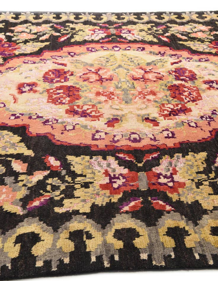 Detail image of  8' x 9' 9  Hand Knotted Darya Rug