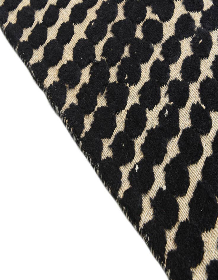 Detail image of  8' x 10' 6  Hand Knotted Darya Wool Rug