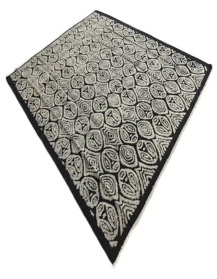 Detail image of  8' 4 x 10' 3  Hand Knotted Darya Wool Rug