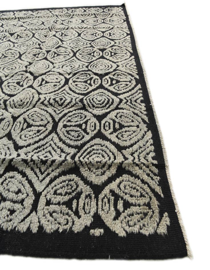 Detail image of  8' 4 x 10' 3  Hand Knotted Darya Wool Rug