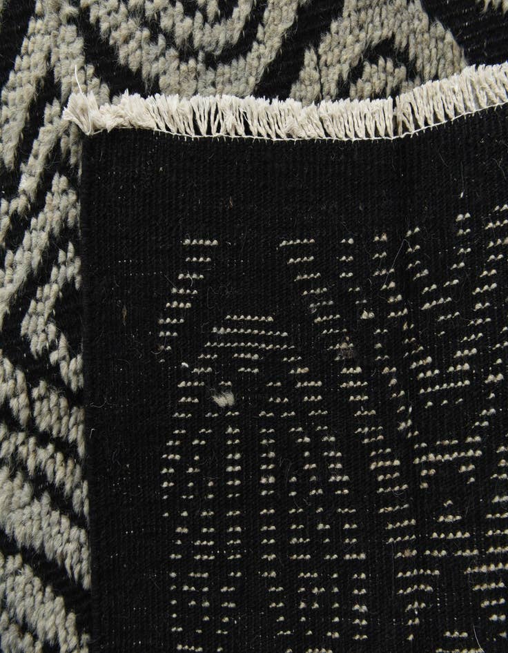 Detail image of  8' 4 x 10' 3  Hand Knotted Darya Wool Rug