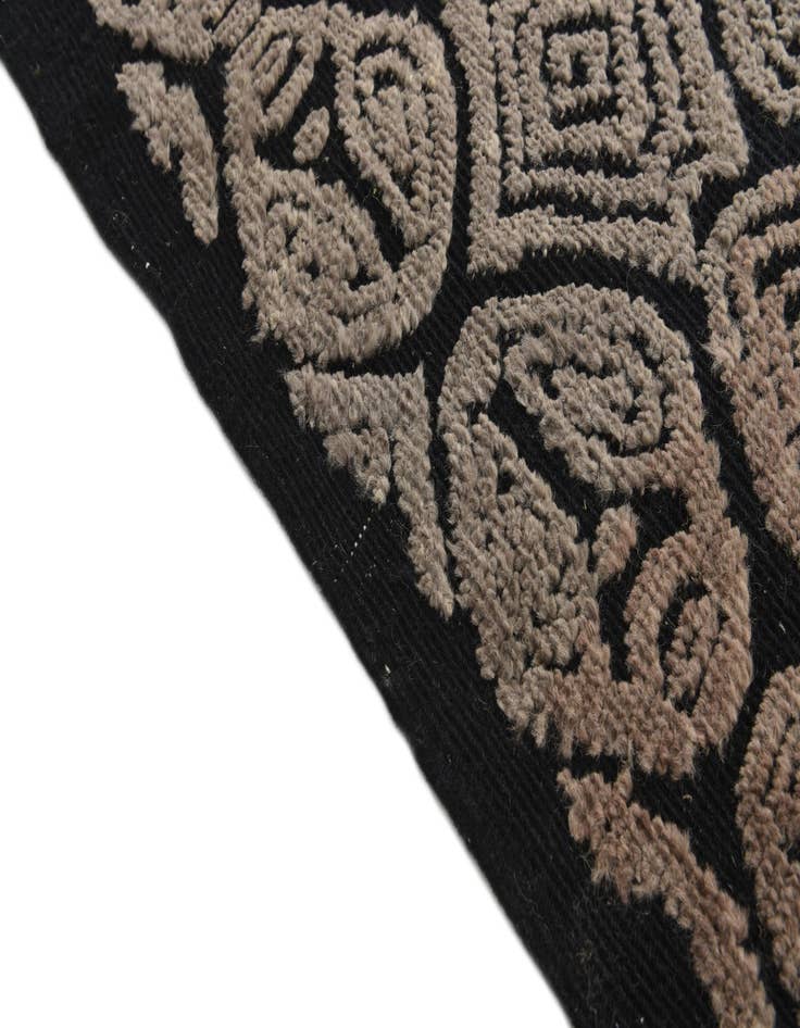 Detail image of  8' 4 x 10' 4  Hand Knotted Darya Wool Rug