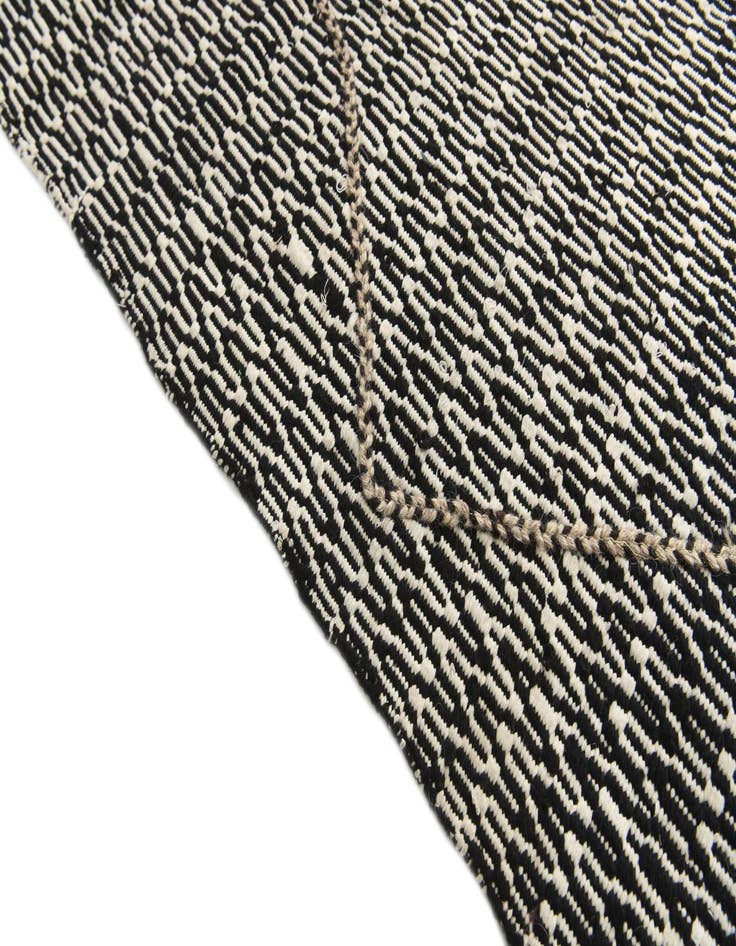 Detail image of  8' 7 x 11' 5  Hand Knotted Darya Wool Rug