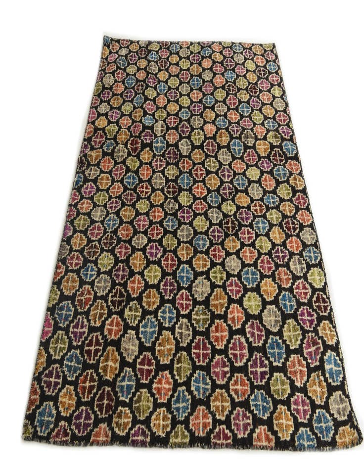 Detail image of  4' 10 x 6' 7  Hand Knotted Darya Wool Rug