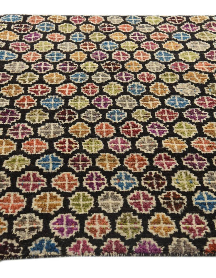 Detail image of  4' 10 x 6' 7  Hand Knotted Darya Wool Rug