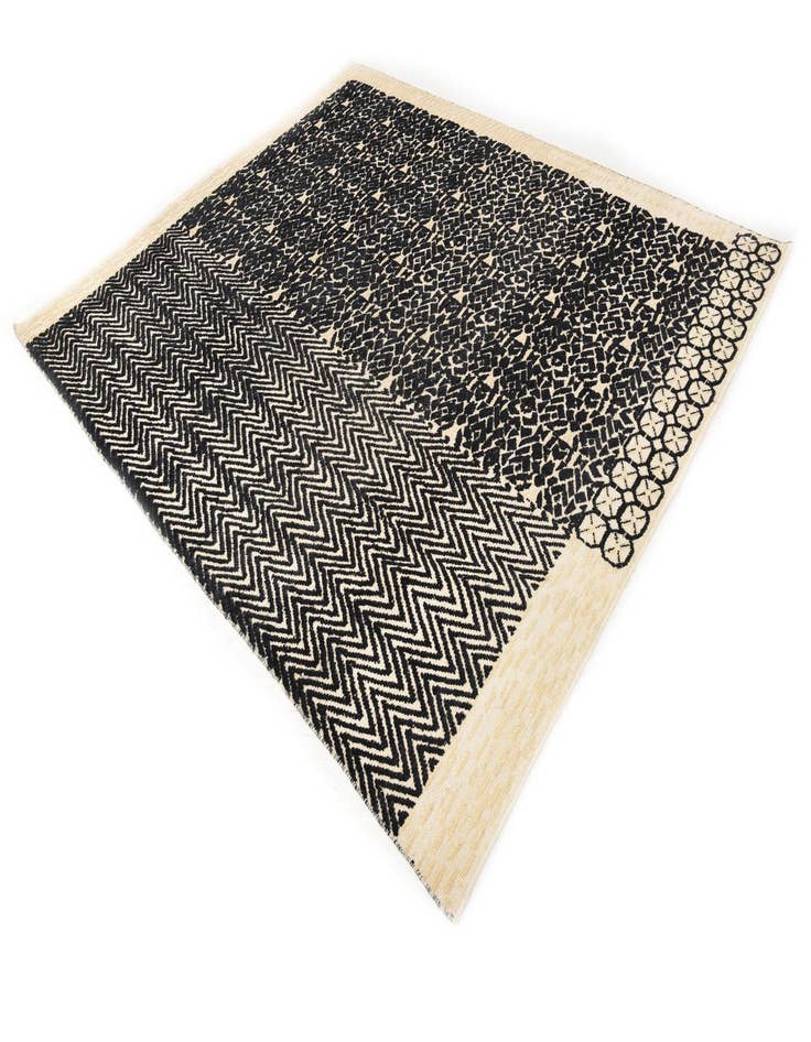 Detail image of  7' 10 x 9' 11  Hand Knotted Darya Wool Rug