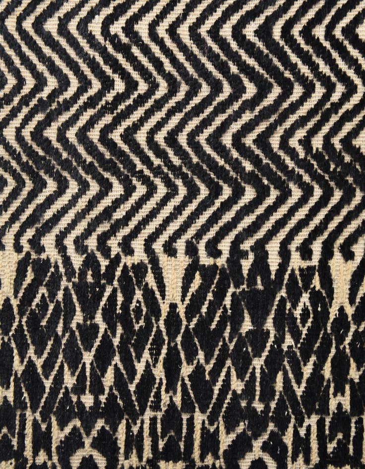Detail image of  7' 10 x 9' 11  Hand Knotted Darya Wool Rug