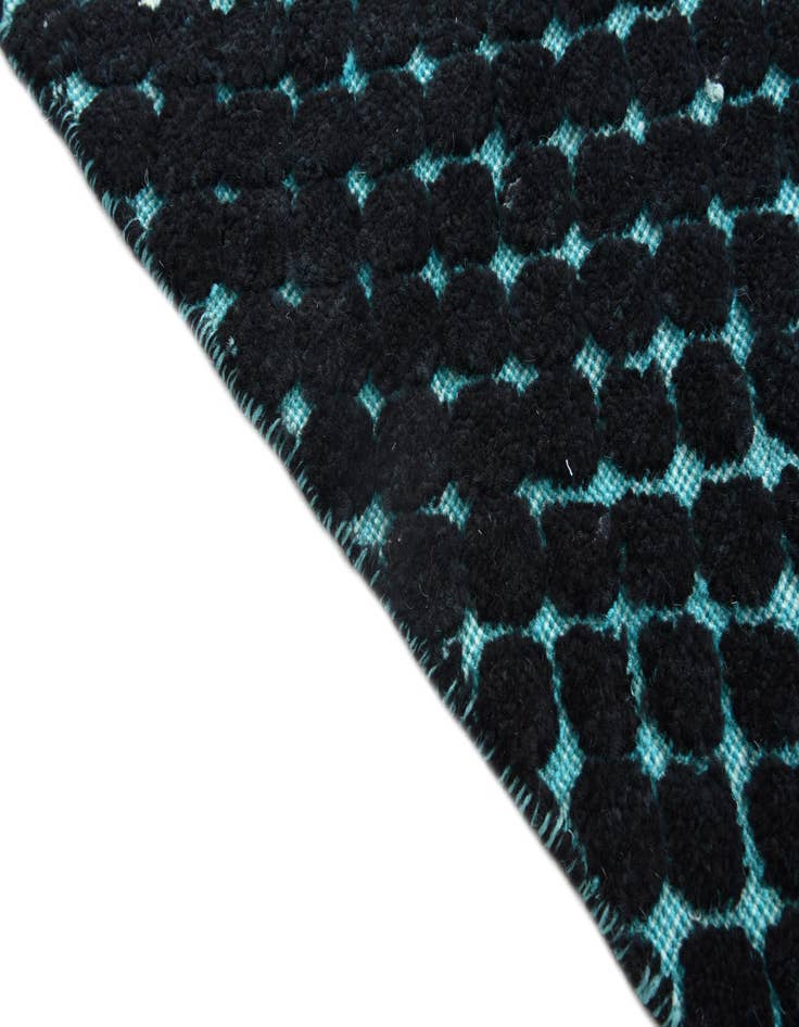 Detail image of  5' 2 x 8' 2  Hand Knotted Darya Wool Rug