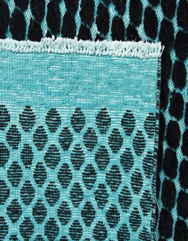 Detail image of  5' 2 x 8' 2  Hand Knotted Darya Wool Rug