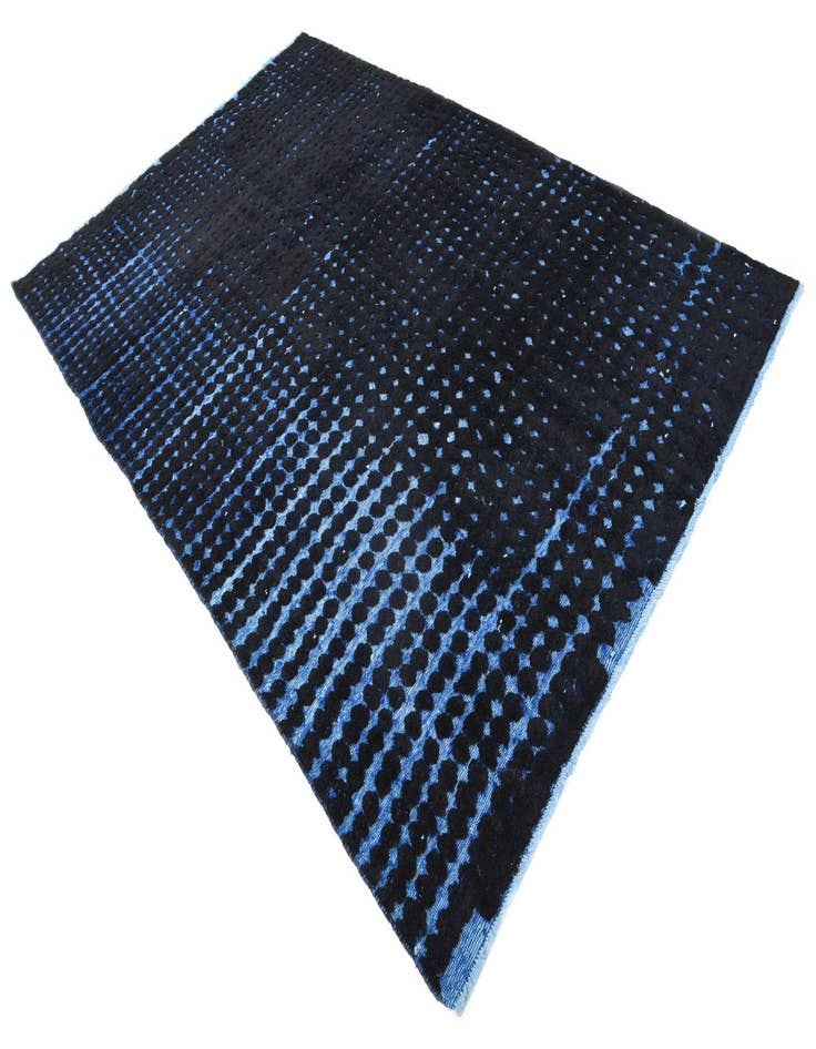 Detail image of  6' 6 x 10'  Hand Knotted Darya Wool Rug