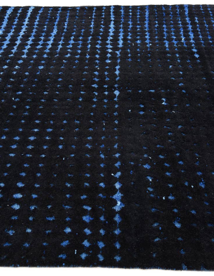 Detail image of  6' 6 x 10'  Hand Knotted Darya Wool Rug