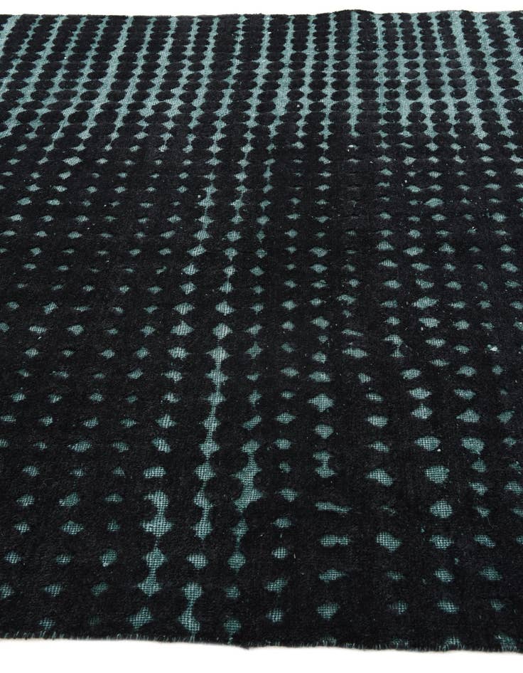 Detail image of  6' 4 x 10'  Hand Knotted Darya Wool Rug