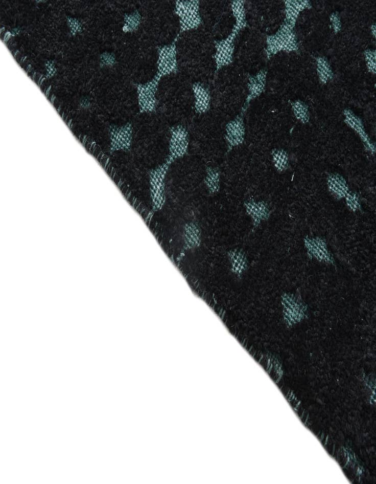 Detail image of  6' 4 x 10'  Hand Knotted Darya Wool Rug