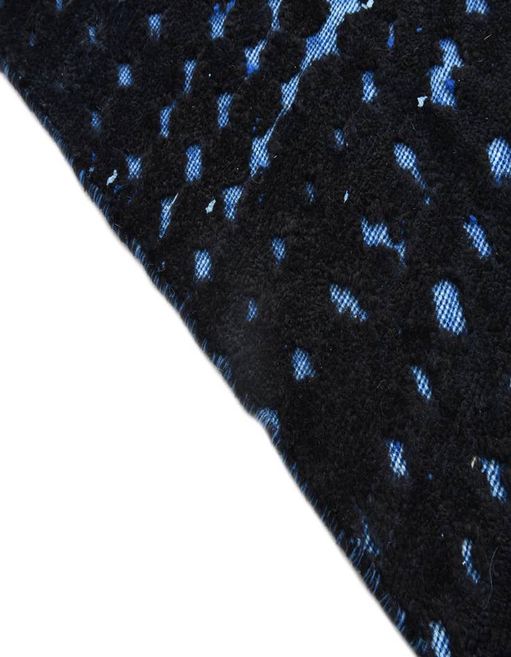 Detail image of  6' 4 x 10' 4  Hand Knotted Darya Wool Rug