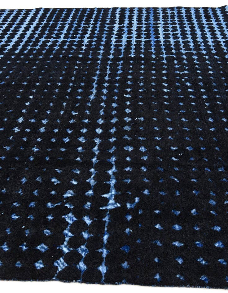 Detail image of  9' x 13'  Hand Knotted Darya Wool Rug