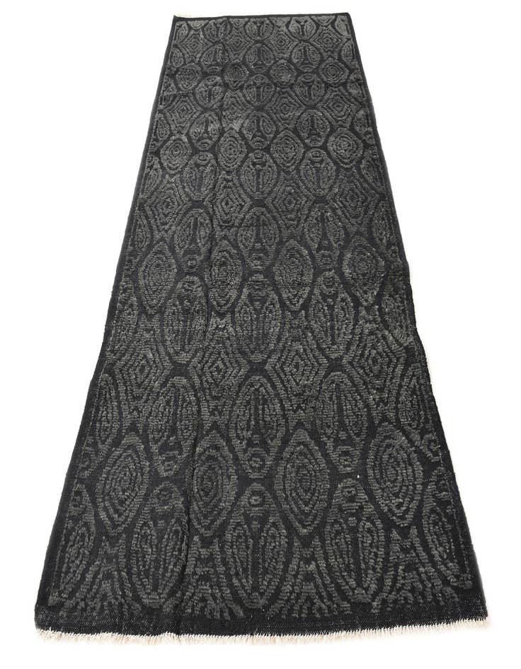 Detail image of  5' 5 x 10'  Hand Knotted Darya Wool Rug