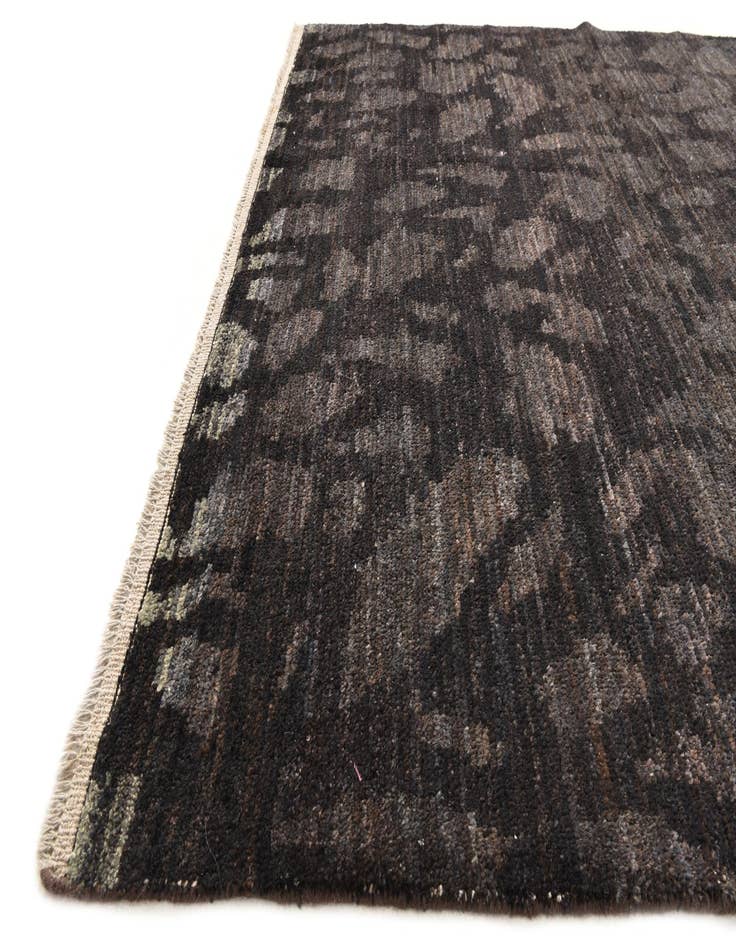 Detail image of  6' 6 x 9' 9  Hand Knotted Darya Wool Rug