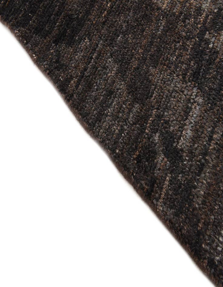 Detail image of  6' 6 x 9' 9  Hand Knotted Darya Wool Rug