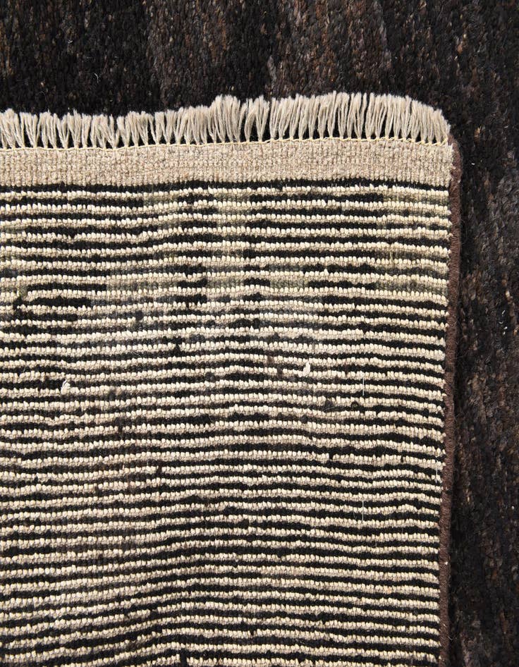 Detail image of  6' 6 x 9' 9  Hand Knotted Darya Wool Rug