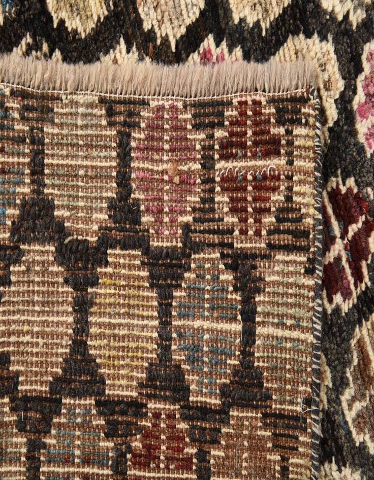 Detail image of  5' 2 x 7' 10  Hand Knotted Darya Wool Rug