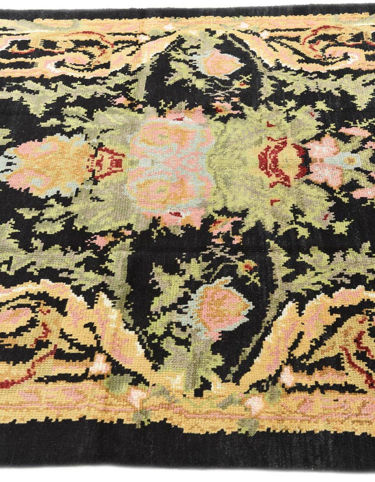 Detail image of  5' 6 x 8'  Hand Knotted Darya Rug