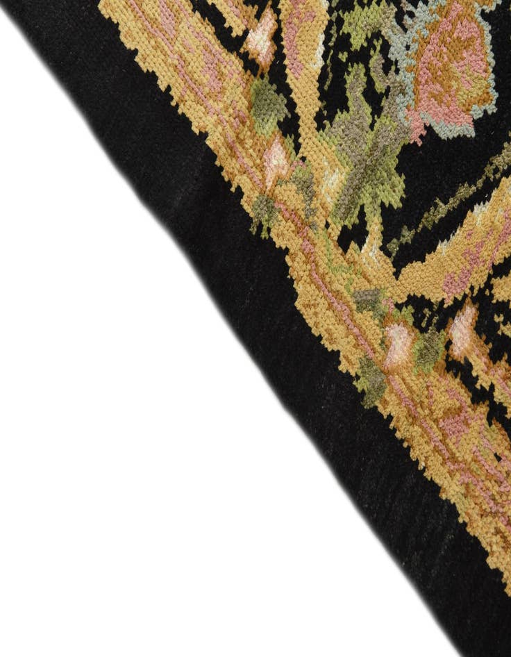 Detail image of  5' 6 x 8'  Hand Knotted Darya Rug