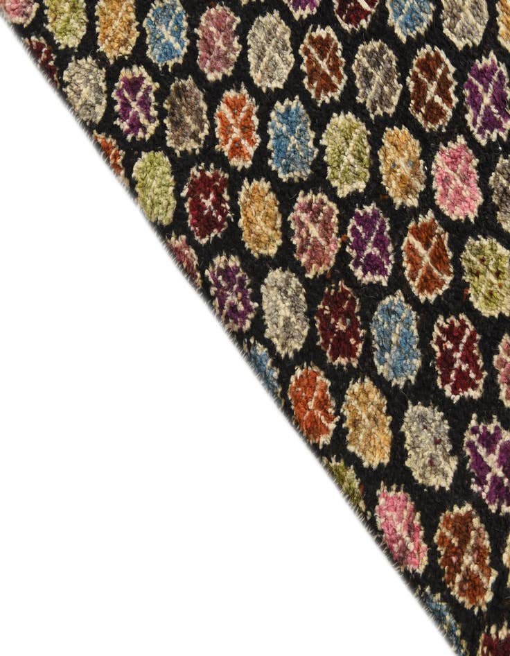 Detail image of  8' x 9' 10  Hand Knotted Darya Wool Rug