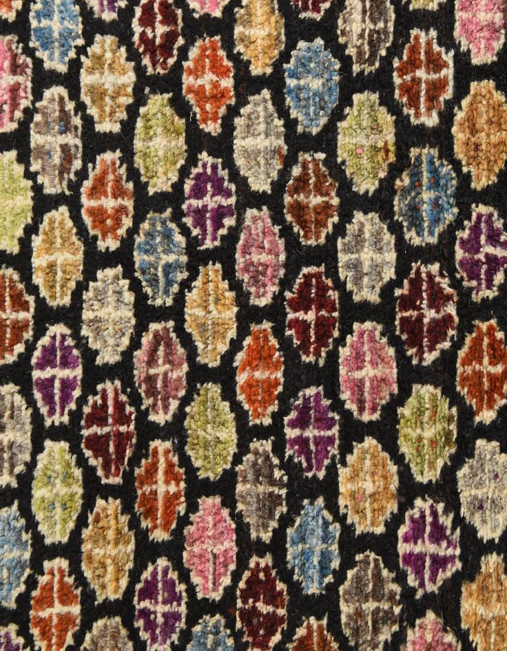 Detail image of  8' x 9' 10  Hand Knotted Darya Wool Rug