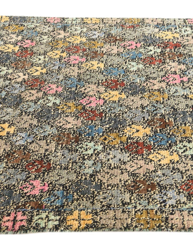 Detail image of  4' 1 x 6'  Hand Knotted Darya Wool Rug