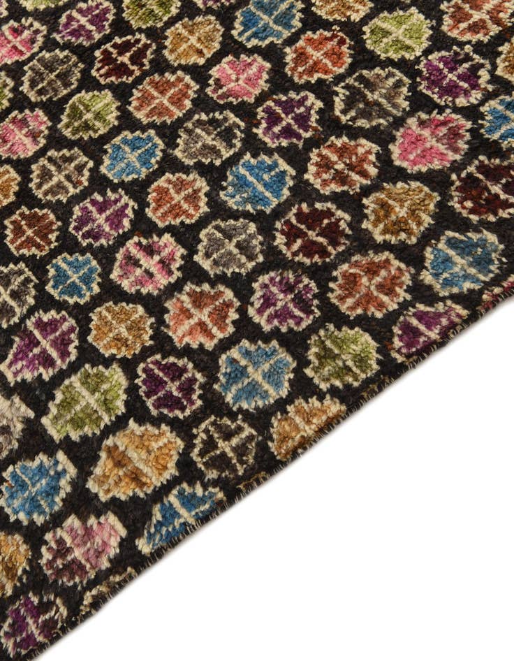 Detail image of  9' x 12' 3  Hand Knotted Darya Wool Rug