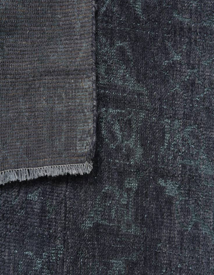 Detail image of  6' 3 x 9'  Hand Knotted Darya Wool Rug