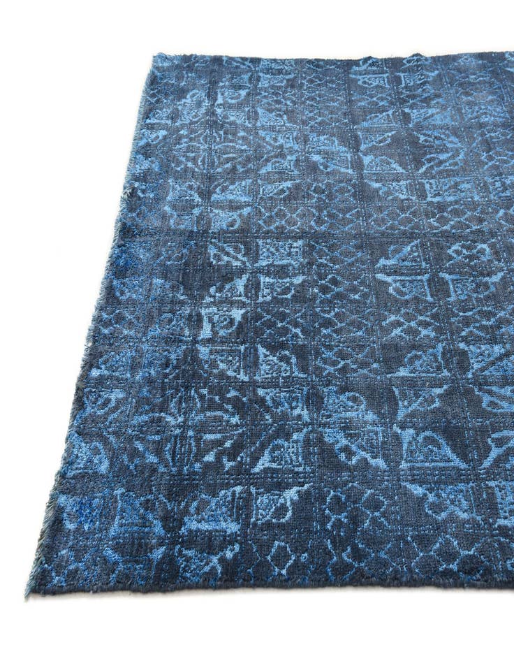 Detail image of  5' 8 x 9' 3  Hand Knotted Darya Rug