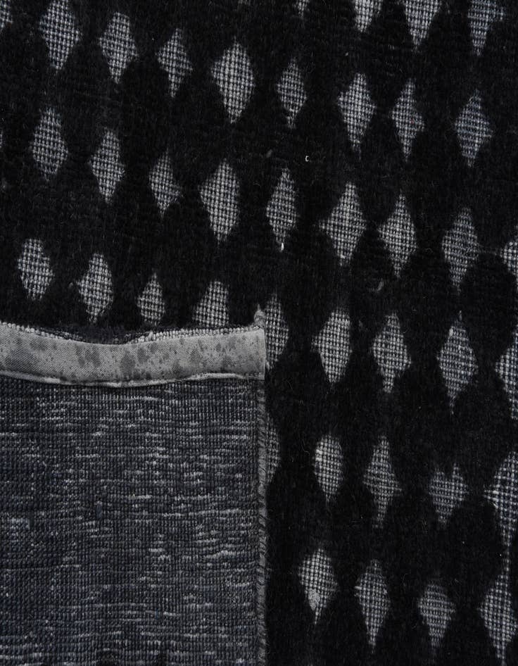 Detail image of  6' x 10'  Hand Knotted Darya Wool Rug