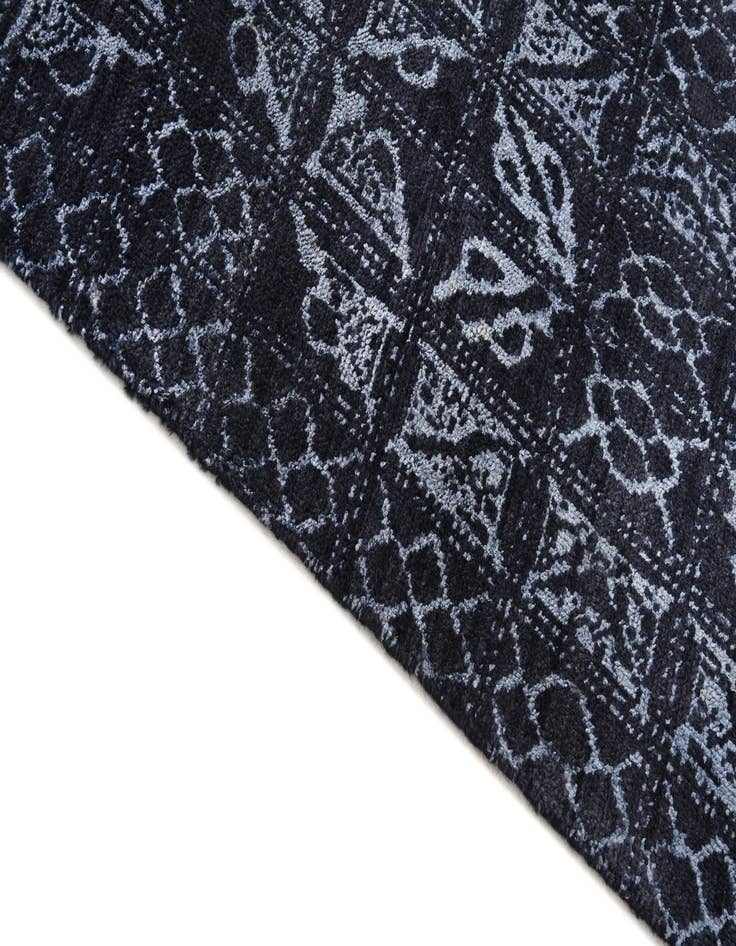 Detail image of  6' x 9' 1  Hand Knotted Darya Rug