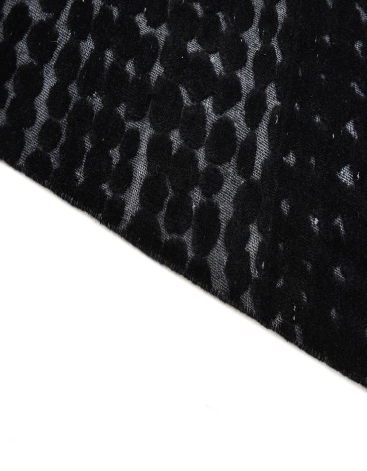 Detail image of  6' 4 x 10' 4  Hand Knotted Darya Wool Rug