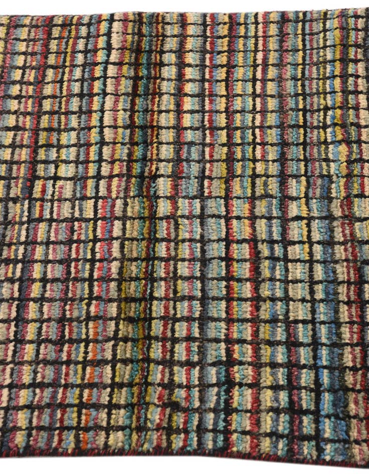 Detail image of  2' 6 x 4'  Hand Knotted Darya Wool Rug