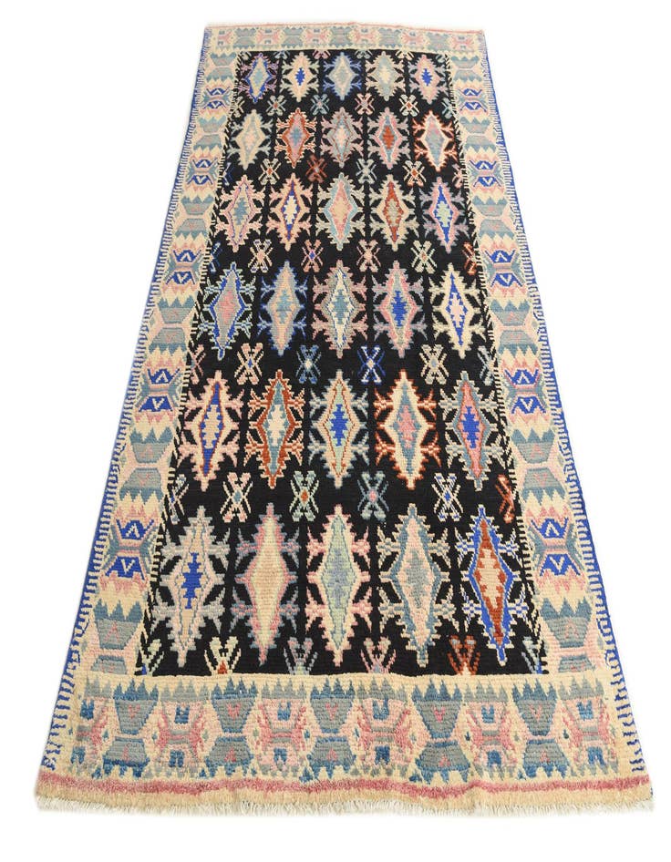 Detail image of  5' 5 x 8' 3  Hand Knotted Darya Rug