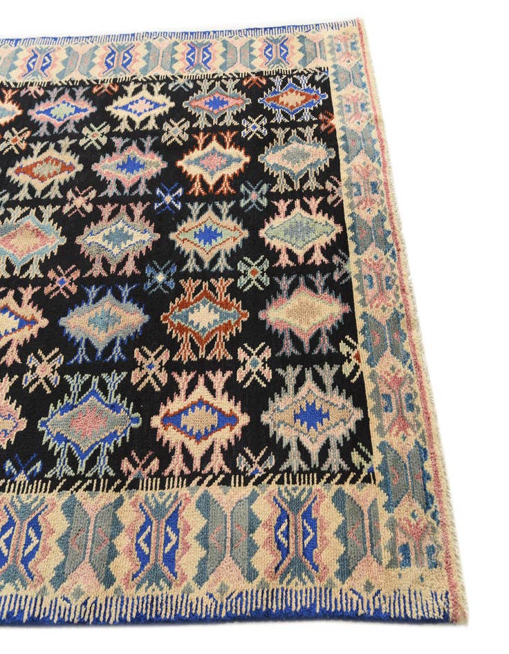 Detail image of  5' 5 x 8' 3  Hand Knotted Darya Rug