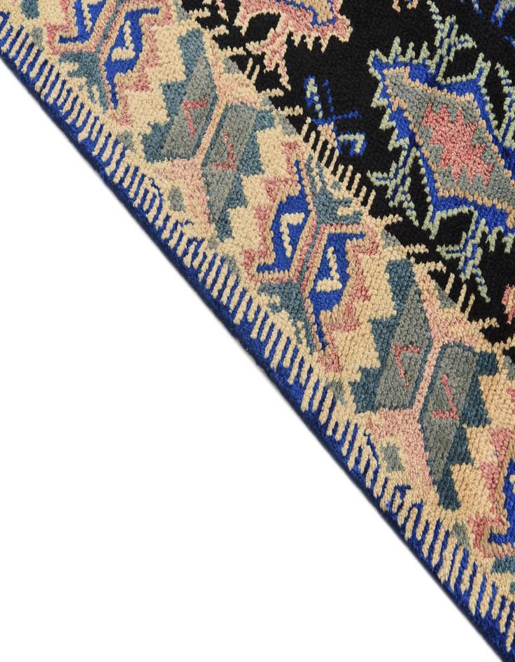 Detail image of  5' 5 x 8' 3  Hand Knotted Darya Rug