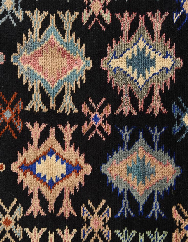 Detail image of  5' 5 x 8' 3  Hand Knotted Darya Rug