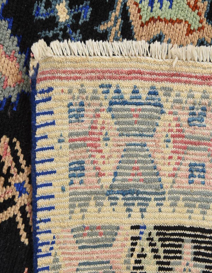 Detail image of  5' 5 x 8' 3  Hand Knotted Darya Rug