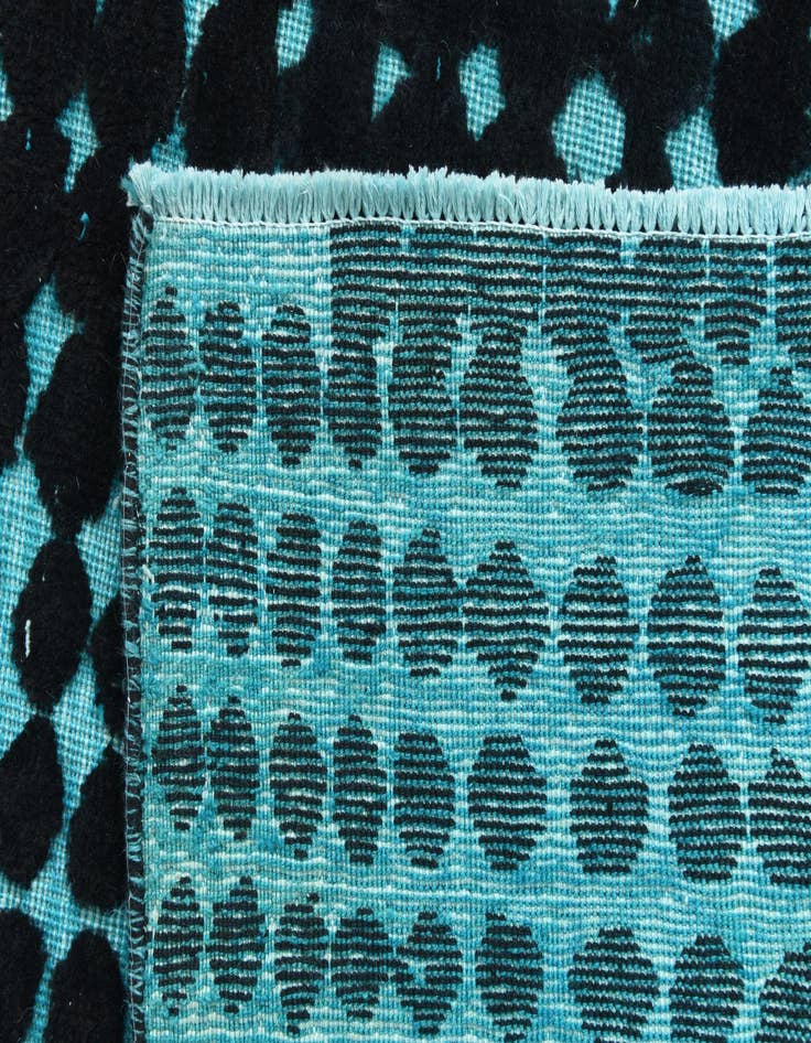 Detail image of  7' 6 x 10' 2  Hand Knotted Darya Wool Rug