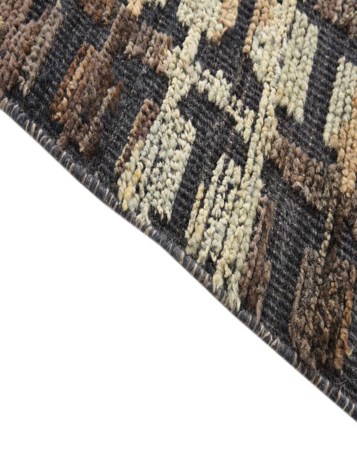 Detail image of  8' x 10' 5  Hand Knotted Darya Wool Rug