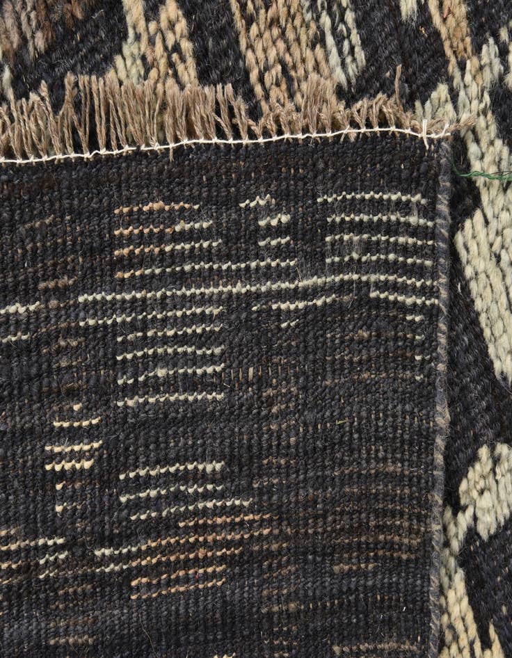 Detail image of  8' x 10' 5  Hand Knotted Darya Wool Rug