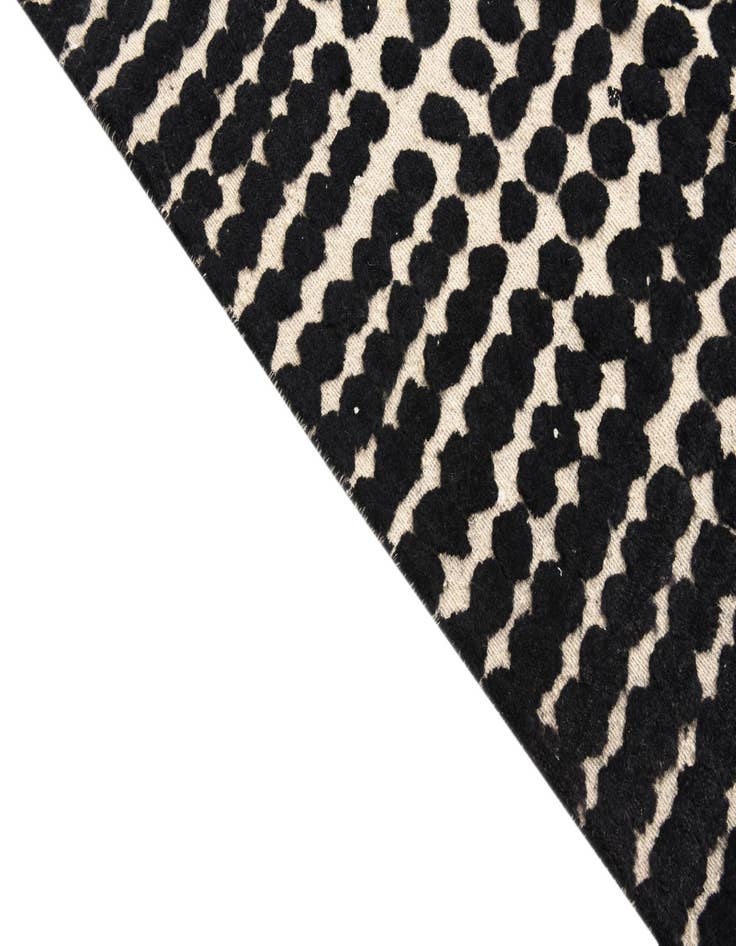 Detail image of  8' 10 x 12'  Hand Knotted Darya Wool Rug