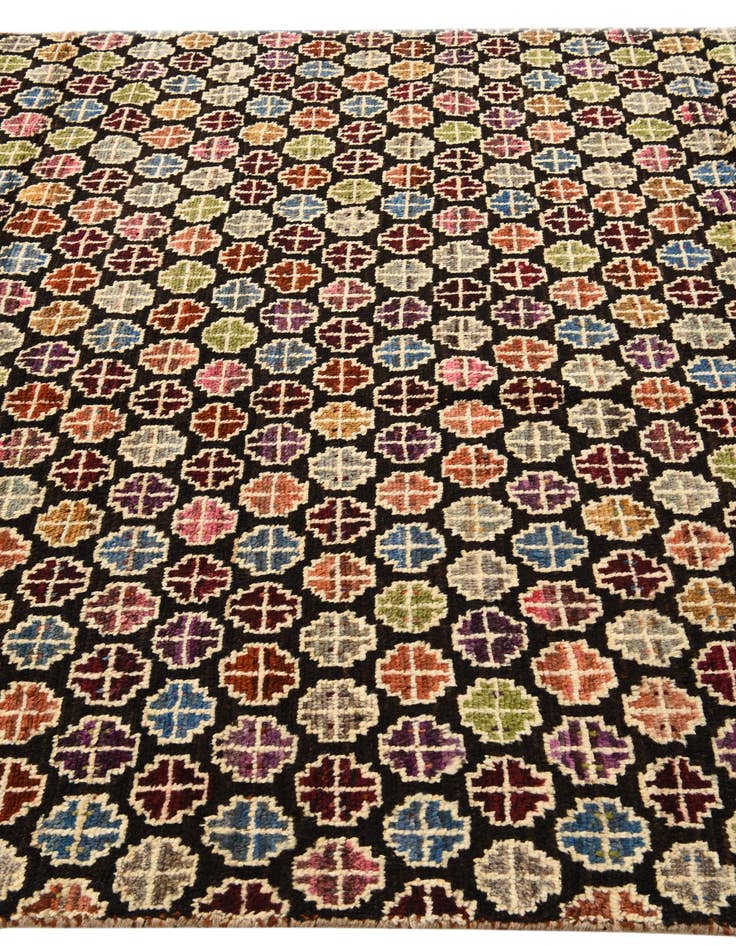 Detail image of  6' 2 x 9'  Hand Knotted Darya Wool Rug