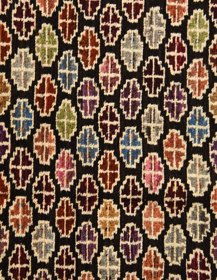 Detail image of  6' 2 x 9'  Hand Knotted Darya Wool Rug