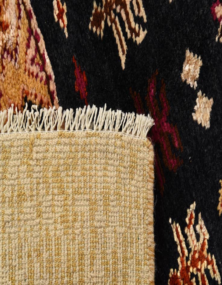 Detail image of  7' 10 x 10' 1  Hand Knotted Darya Rug